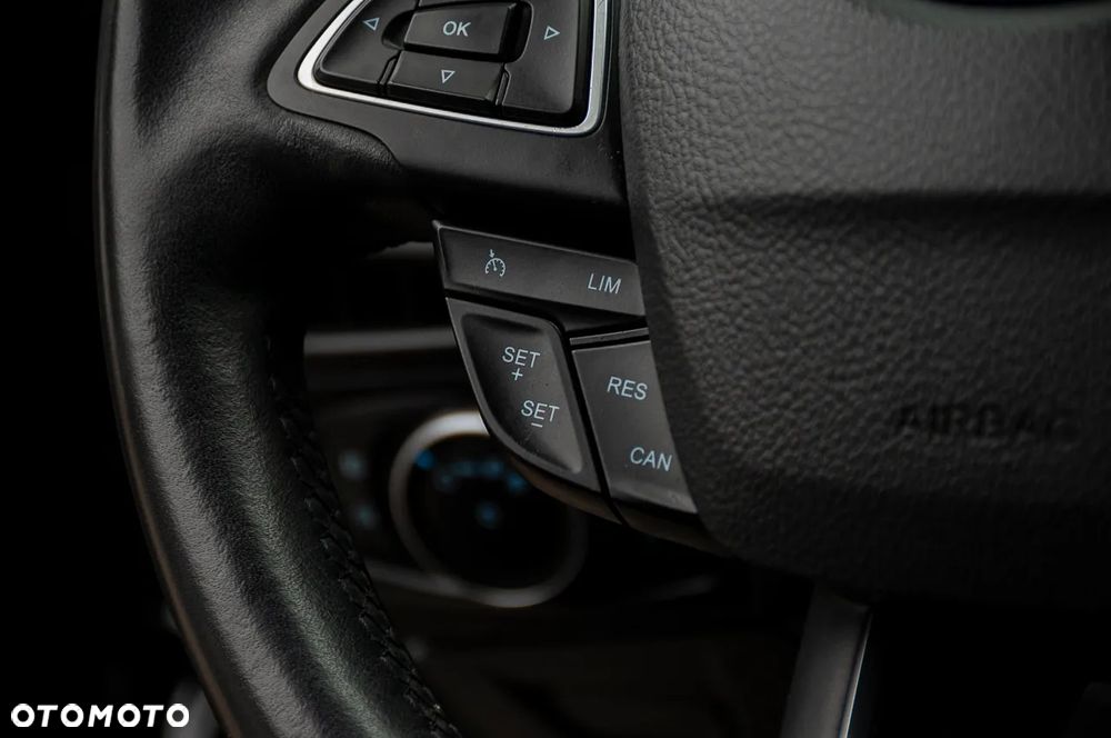 Ford Focus 1.5 EcoBoost Titanium ASS - 38