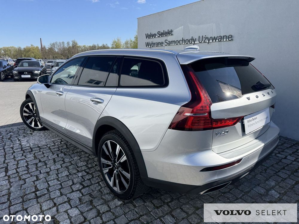 Volvo V60 Cross Country - 7