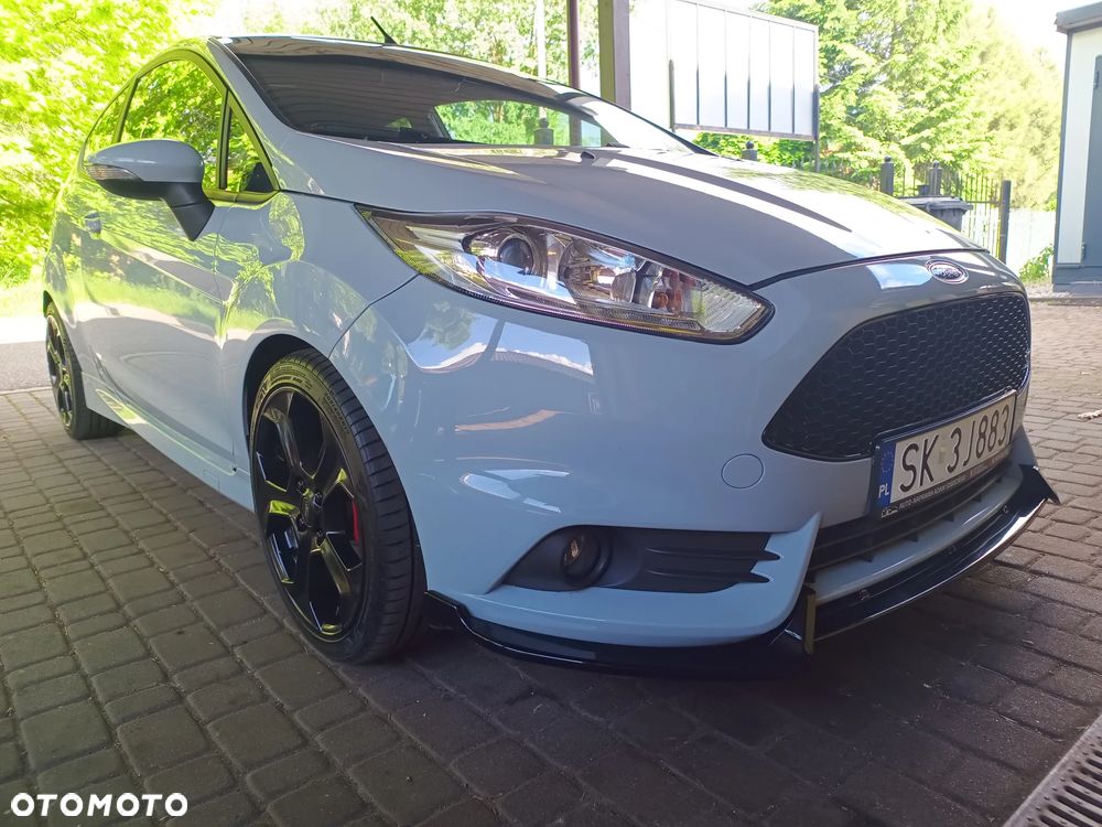 Ford Fiesta - 16
