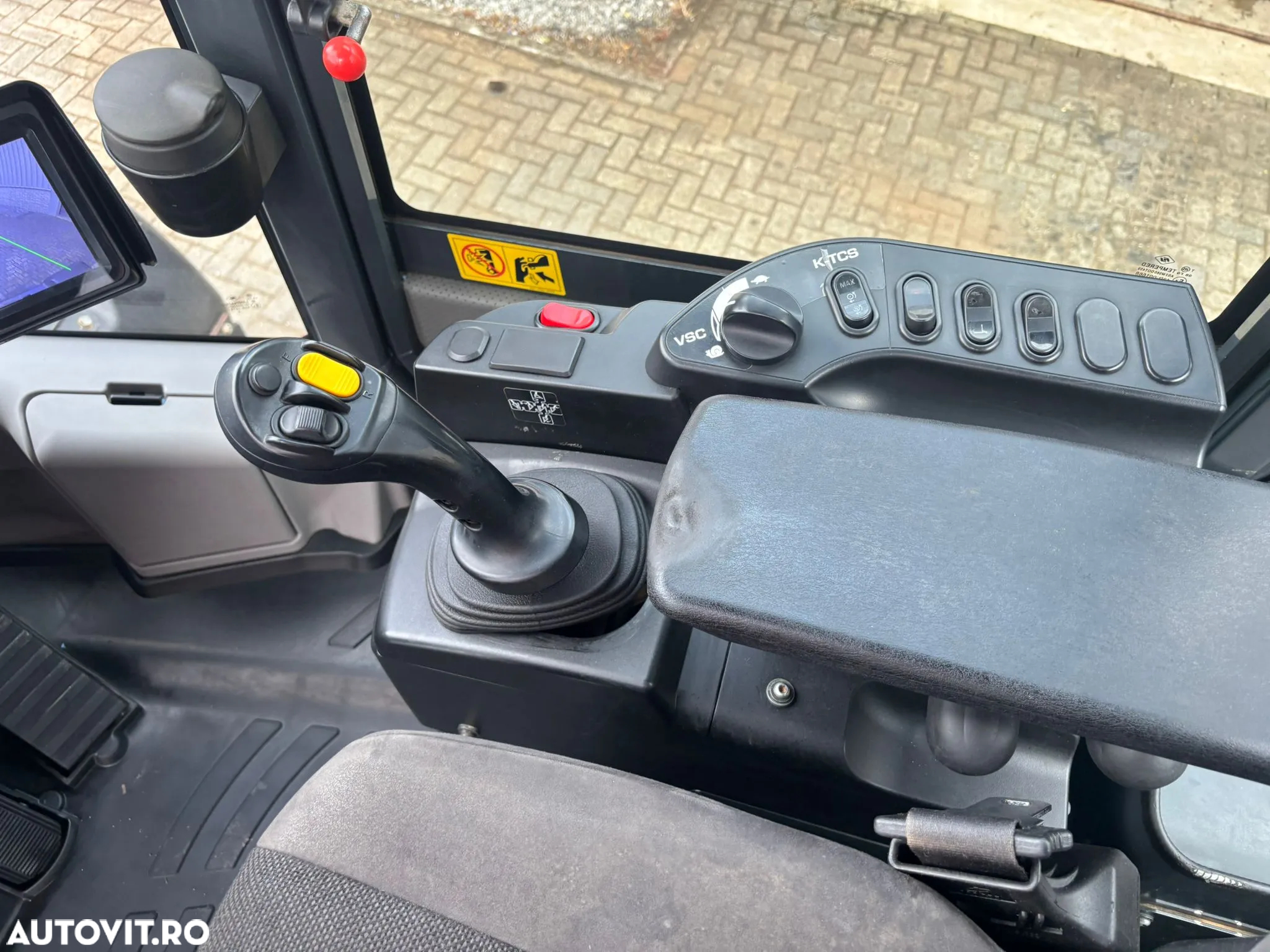 Komatsu WA320-7 Incarcator frontal vola wola compact buldo - 14