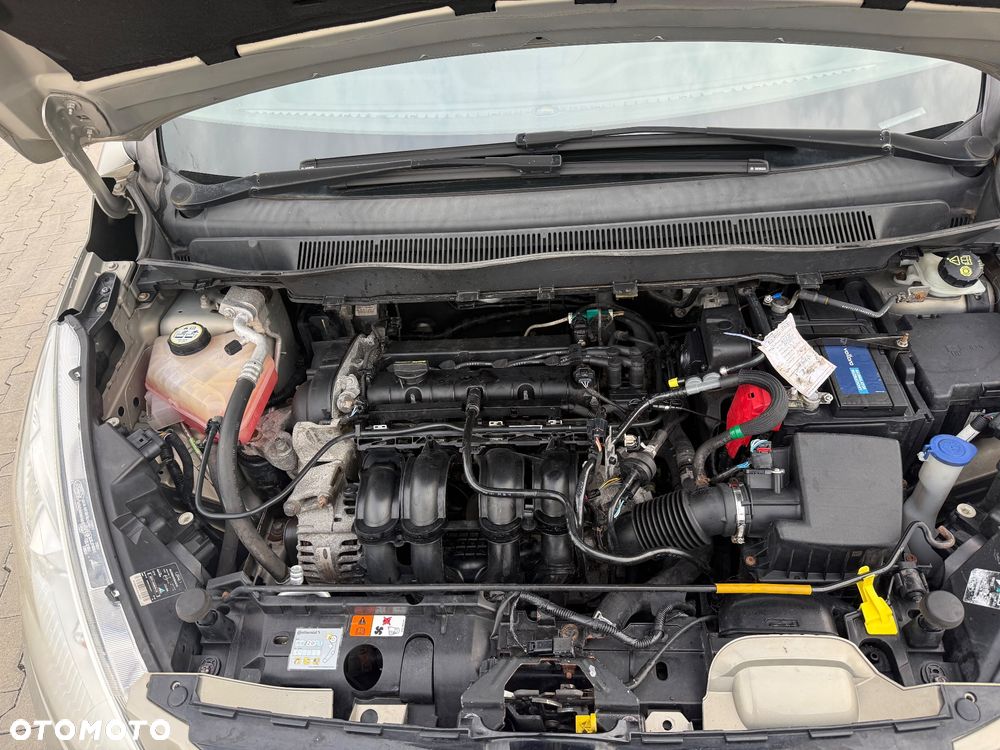 Ford B-MAX 1.6 Titanium - 19