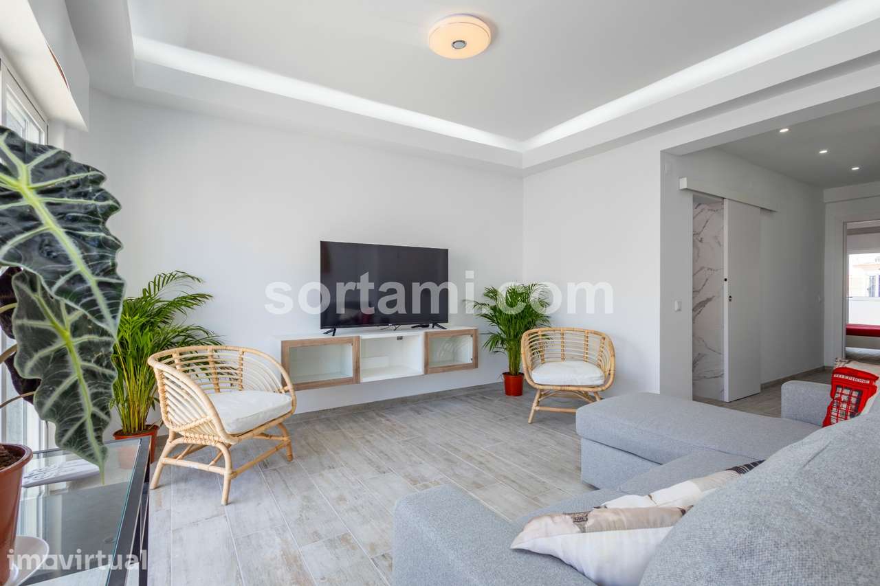 Apartamento T2 Venda em Quarteira,Loulé - Grande imagem: 2/25