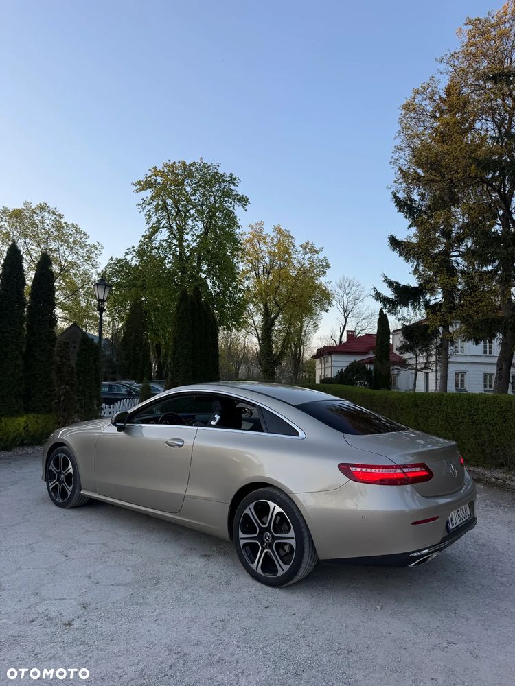 Mercedes-Benz Klasa E 200 4-Matic 9G-TRONIC - 1