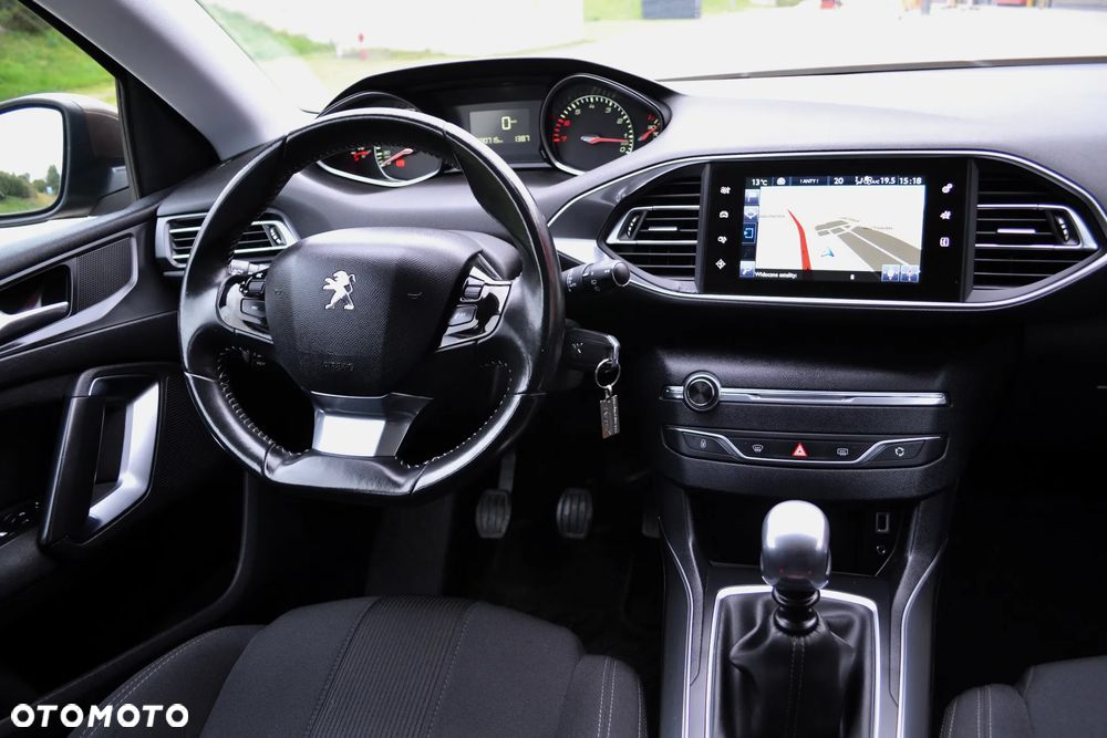 Peugeot 308 155 THP Premium - 9