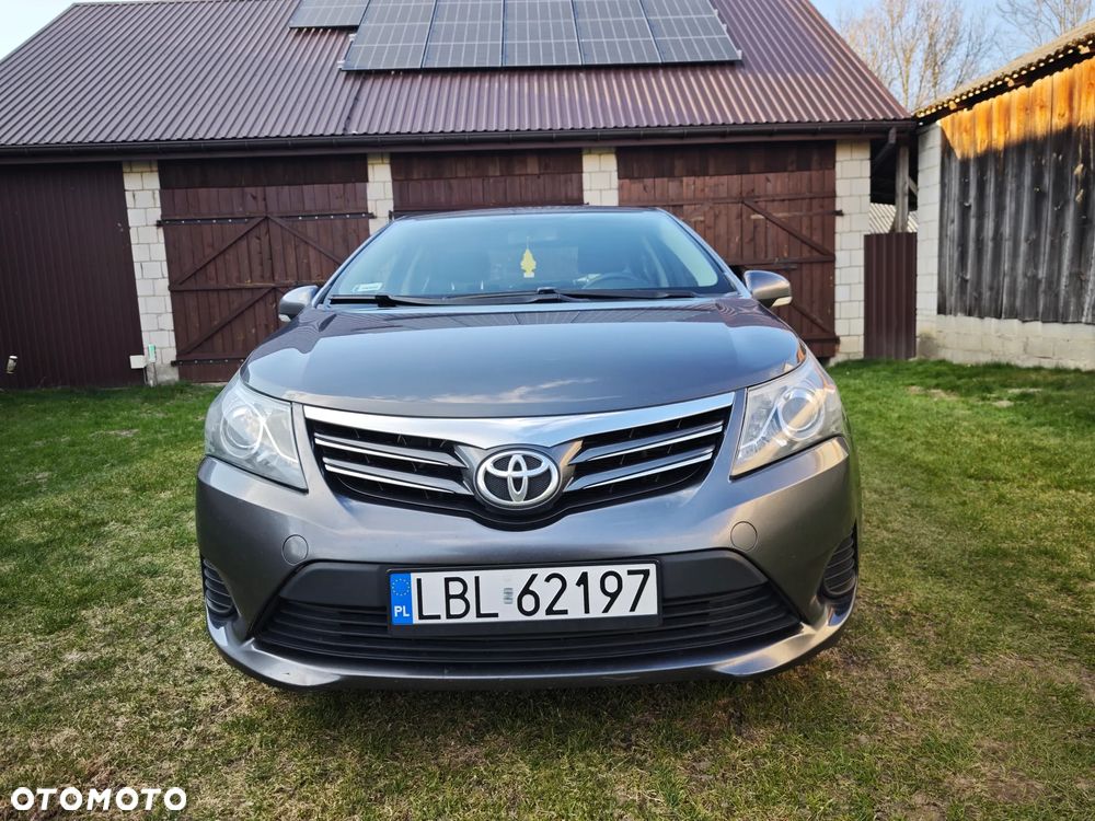 Toyota Avensis 2.0 D-4D Active - 8
