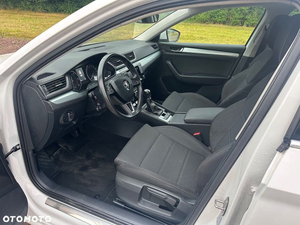Skoda Superb 2.0 TDI 4x4 Premium Edition - 6