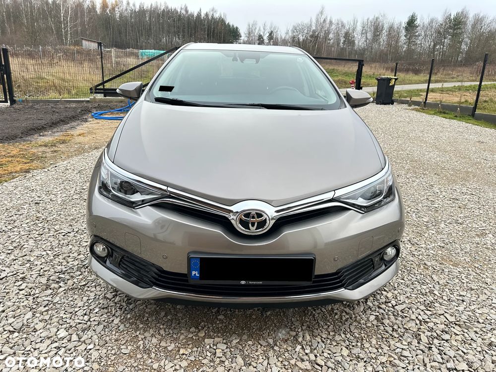 Toyota Auris 1.6 Prestige - 9