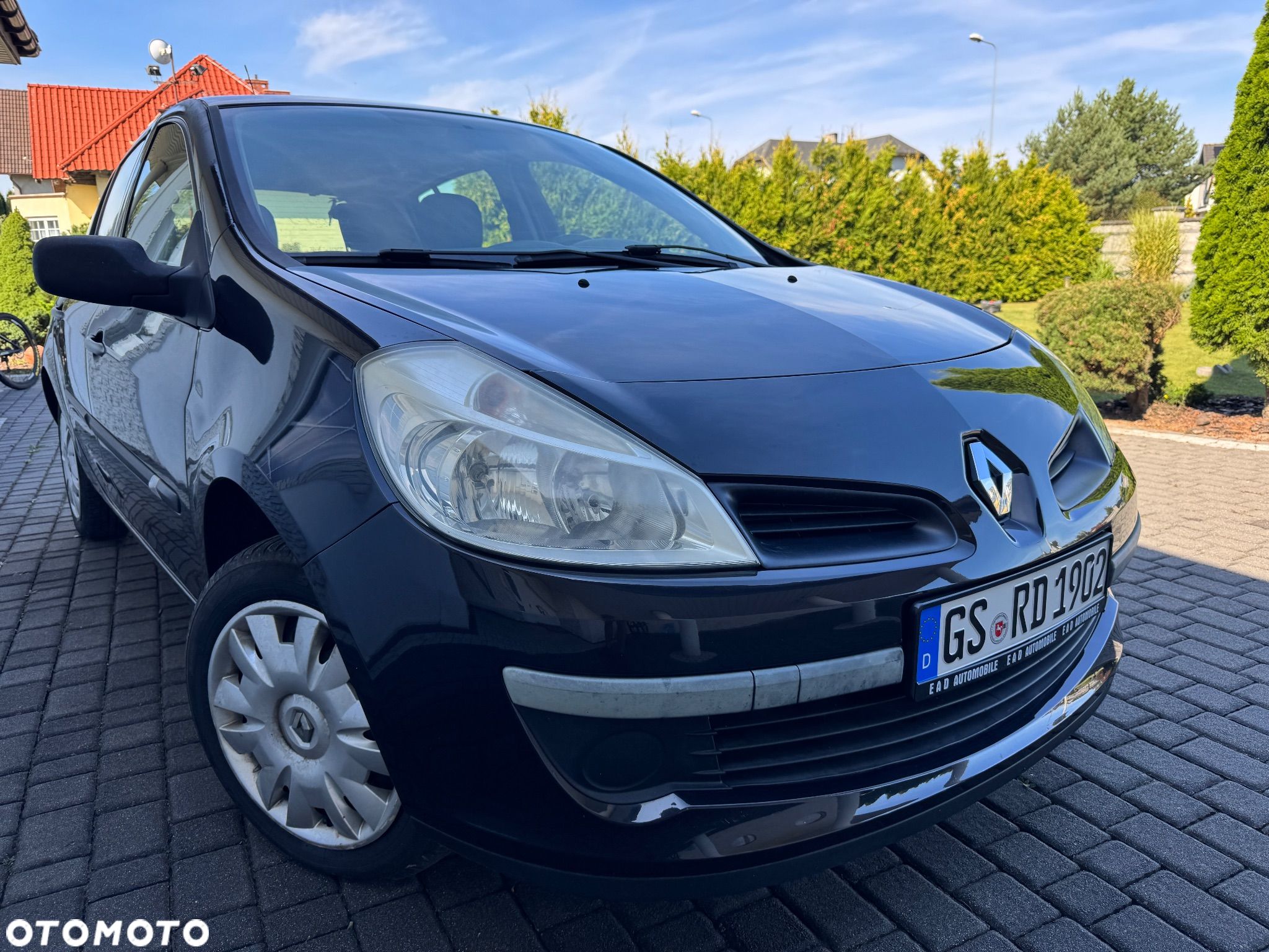 Renault Clio 1.2 16V 75 Expression - 1