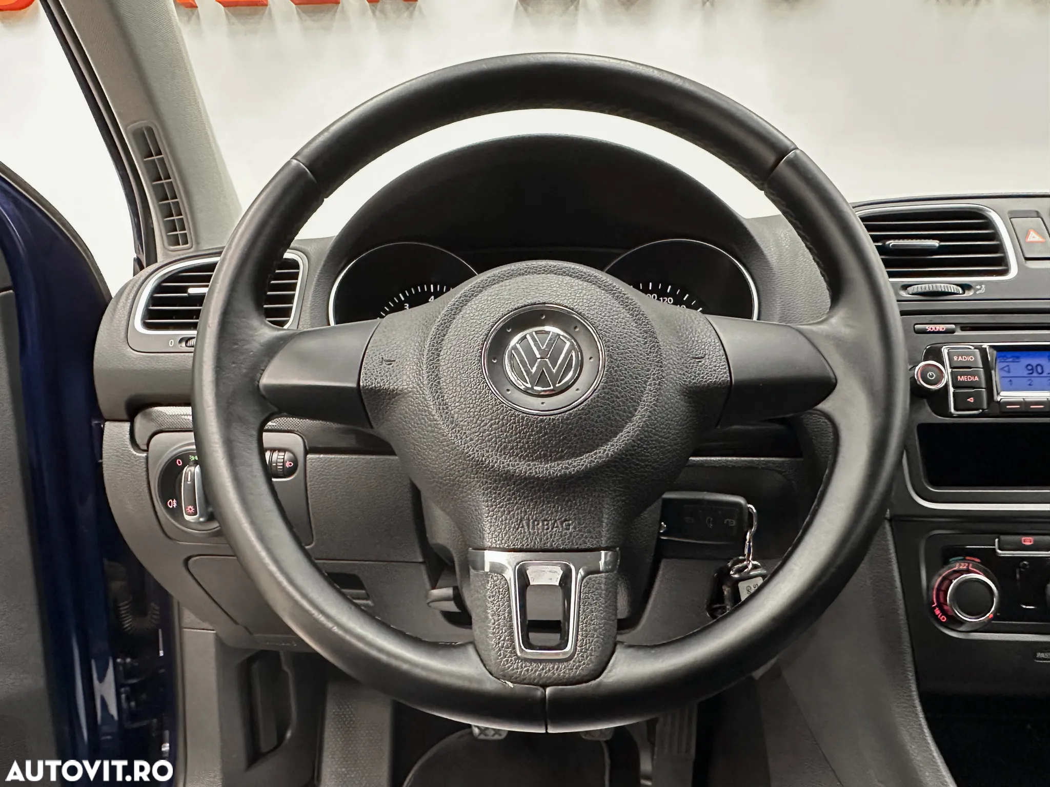 Volkswagen Golf 1.6 Comfortline - 22