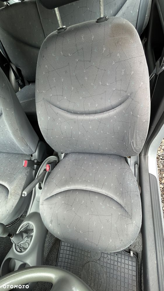 Toyota Yaris 1.0 Luna - 9