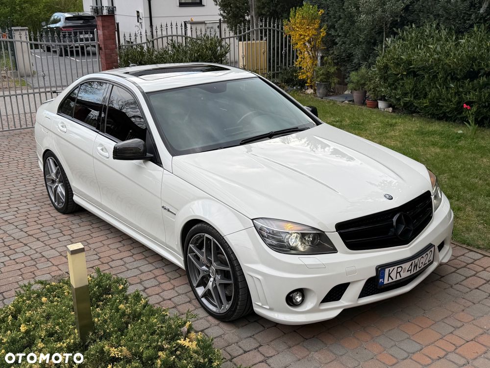 Mercedes-Benz Klasa C 63 AMG 7G-TRONIC - 36