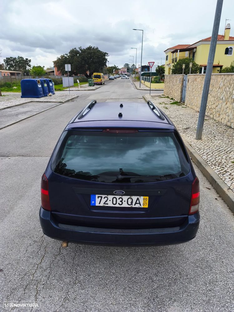 Ford Focus SW 1.8 TDdi Ghia - 15
