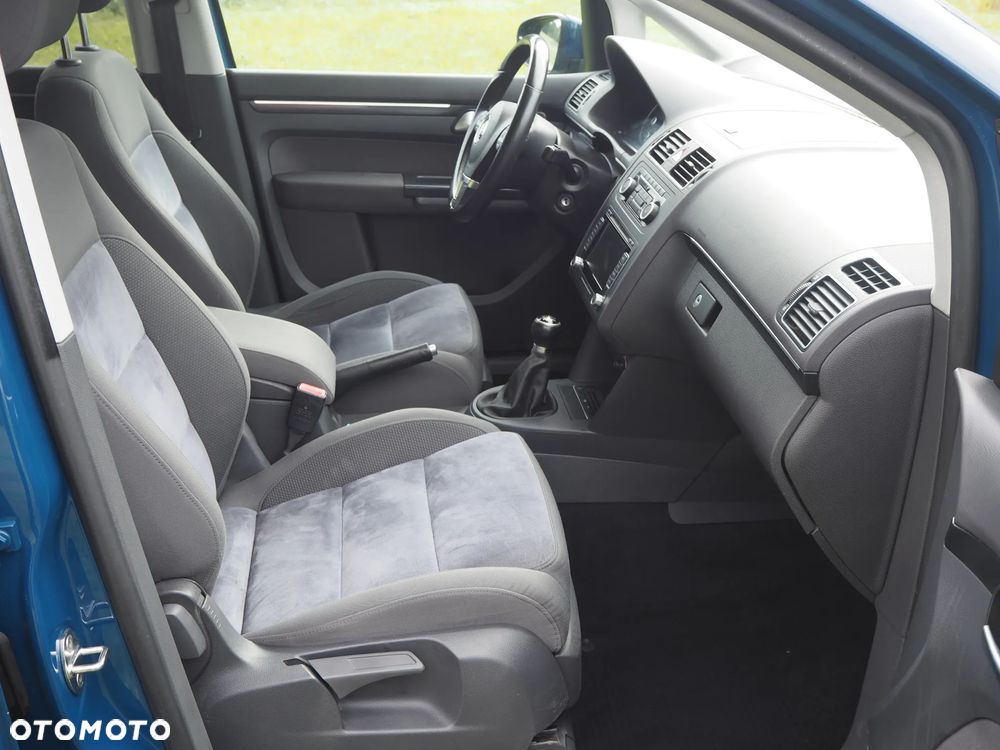 Volkswagen Touran 1.4 TSI MATCH - 4