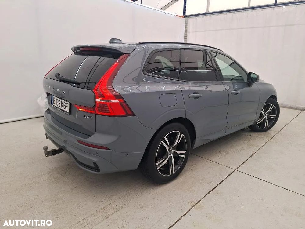 Volvo XC 60 B4 MHEV AT8 AWD R-Design - 2