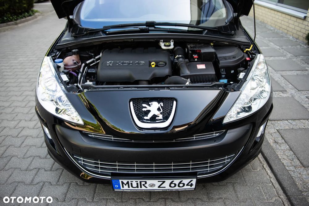 Peugeot 308 HDi FAP 135 Platinum - 34