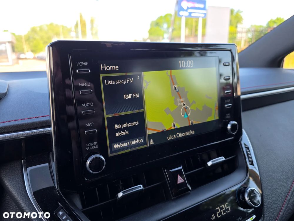 Toyota Corolla 2.0 Hybrid Executive - 21