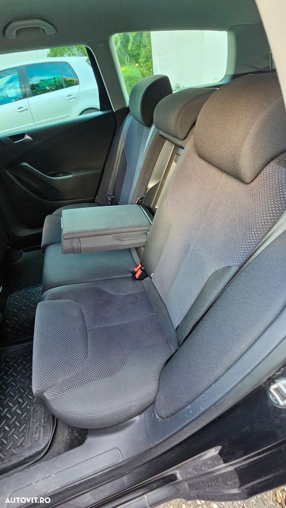 Volkswagen Passat 2.0 TDI DSG Comfortline - 11