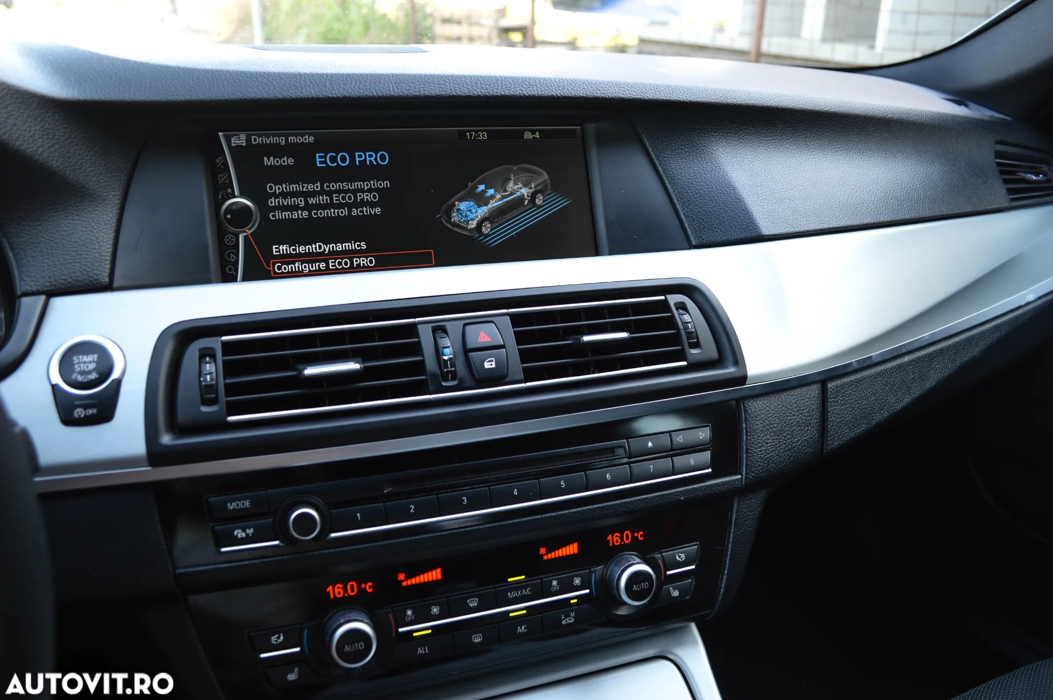 BMW Seria 5 525d xDrive Sport-Aut. - 24