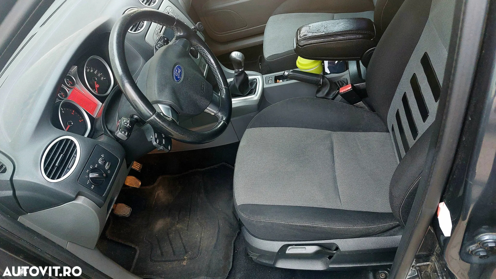 Ford Focus - 7