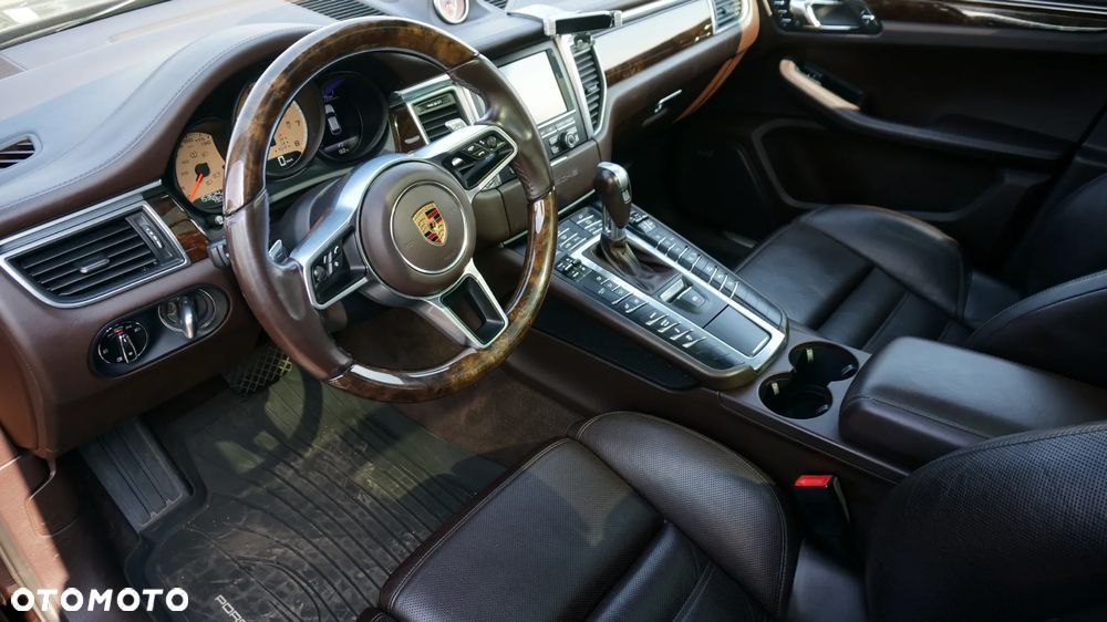 Porsche Macan - 16