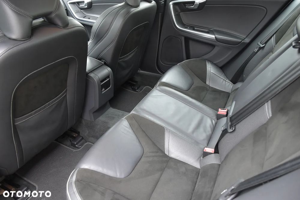 Volvo S60 D4 Drive-E R-Design Summum - 35