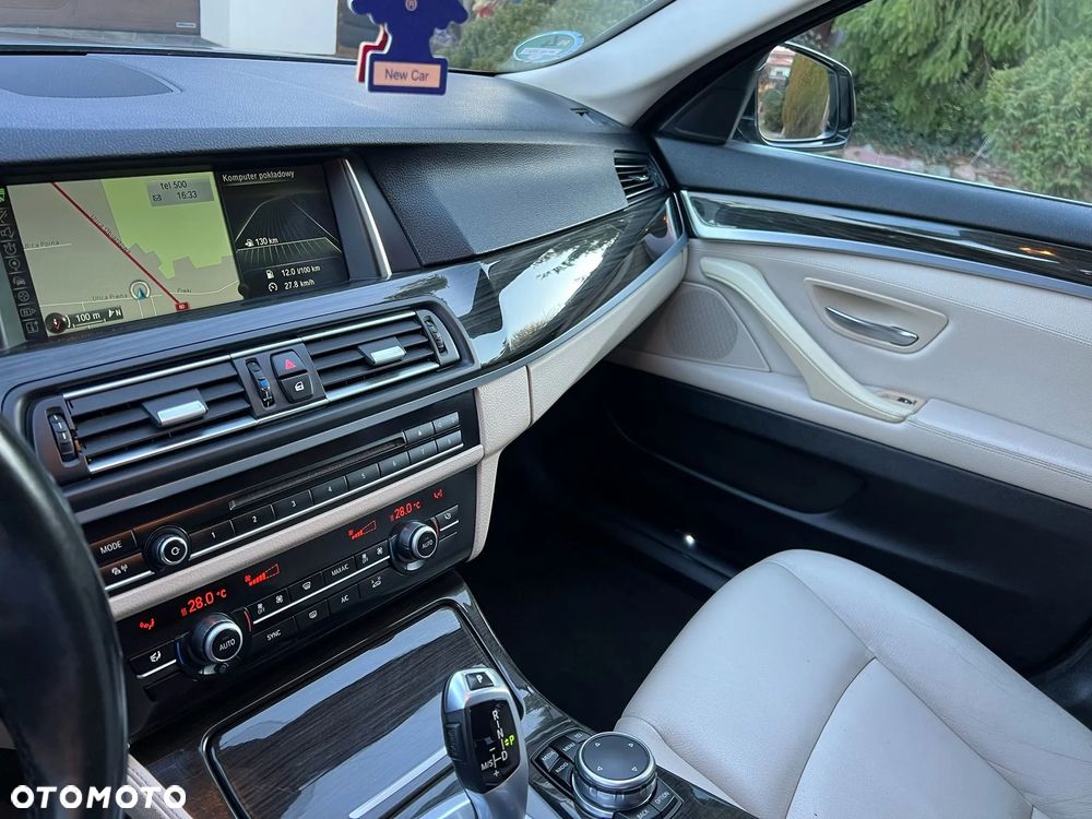 BMW Seria 5 520d xDrive Luxury Line - 23