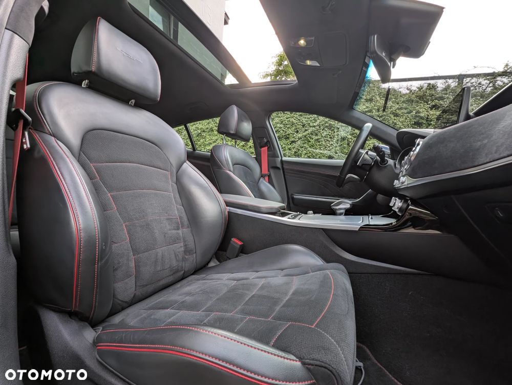 Kia Stinger 3.3 T-GDI V6 GT Prestige Line AWD - 12