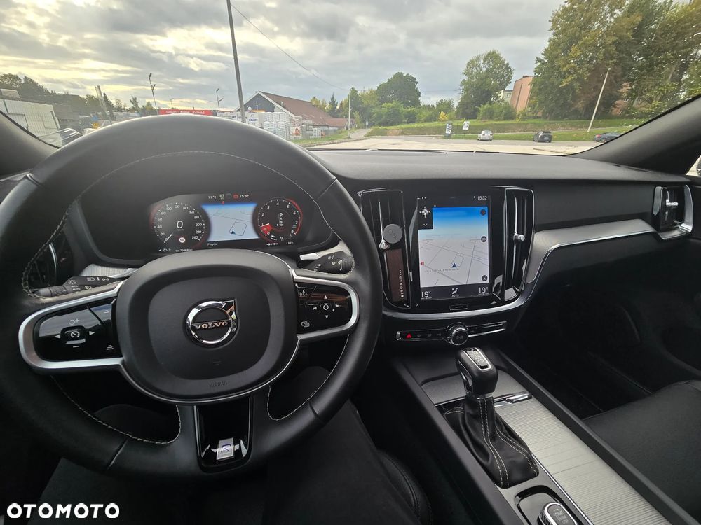 Volvo S60 T4 R-Design - 19