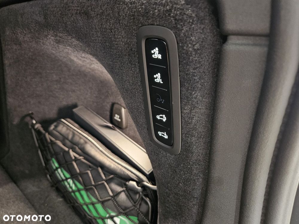 Volvo EX90 - 22
