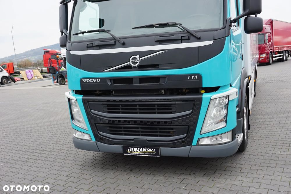 Volvo FM / 330 / E 6 / CHŁODNIA + WINDA / 23 PALETY / OŚ SKRĘTNA / DŁ 9,2 M - 23