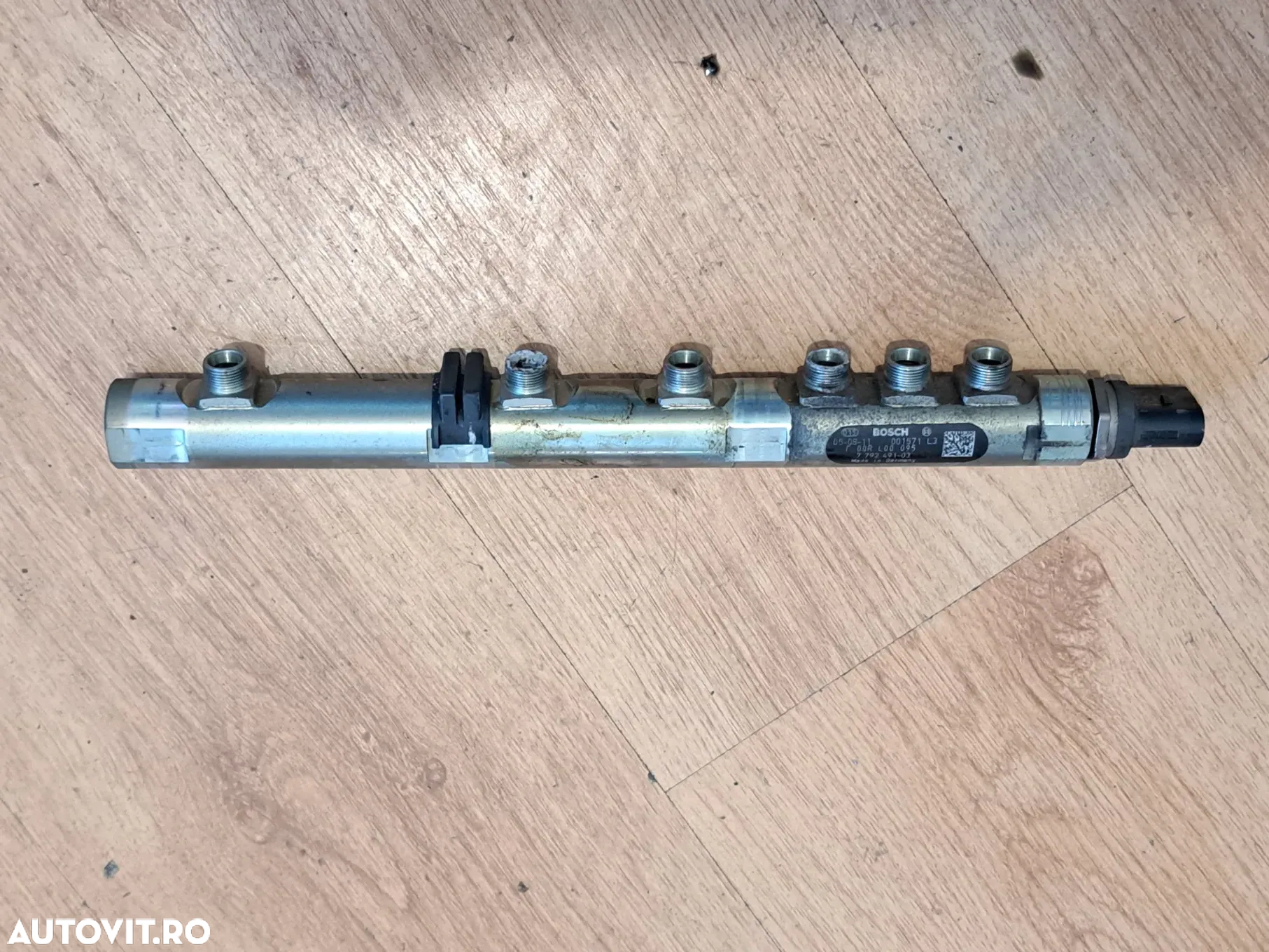 Injector injectoare Rampa injectoarea originale Bmw Seria 7 E65 745d - 4