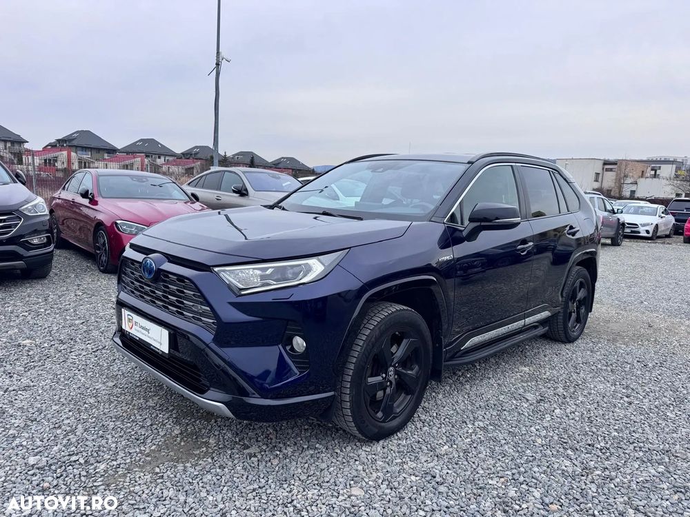 Toyota RAV4 - 1