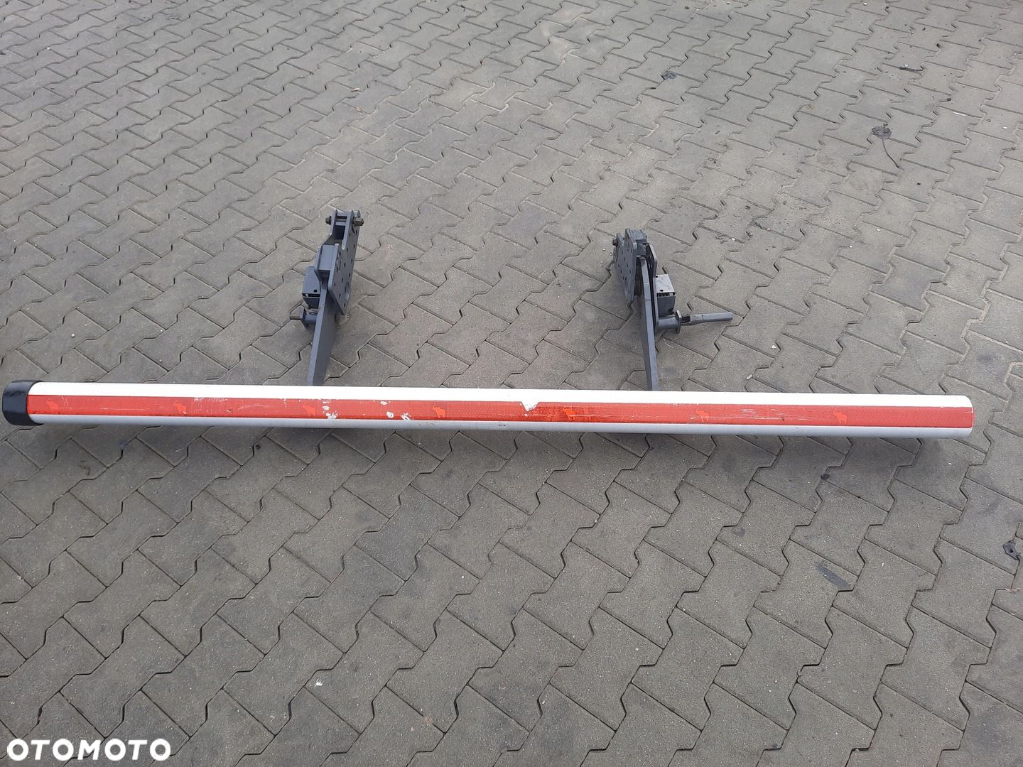 BELKA ZDERZAK TYŁ VOLVO FH FM RENAULT DXI WYWROTKI - 2