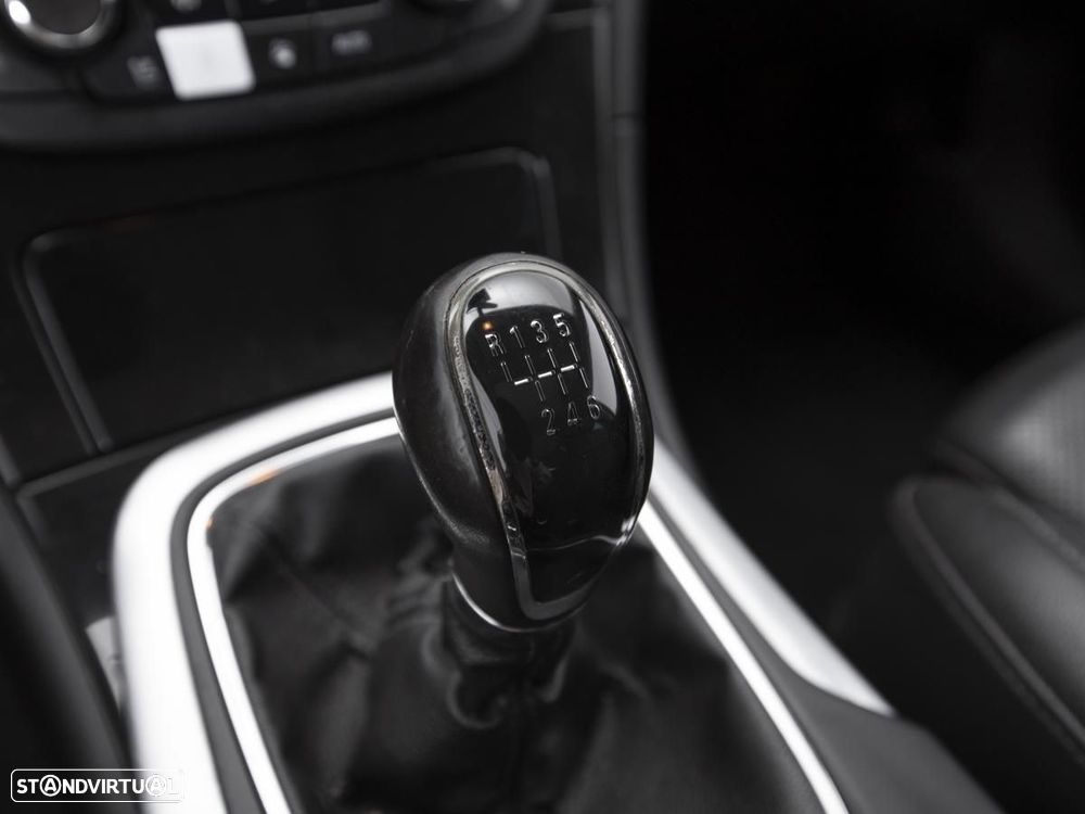 Opel Insignia Sports Tourer - 17