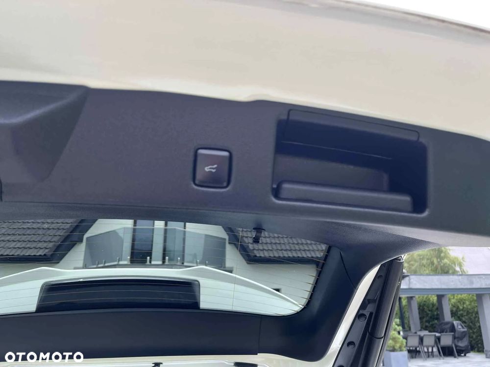 Ford Kuga 1.5 EcoBoost ST-LINE X - 22