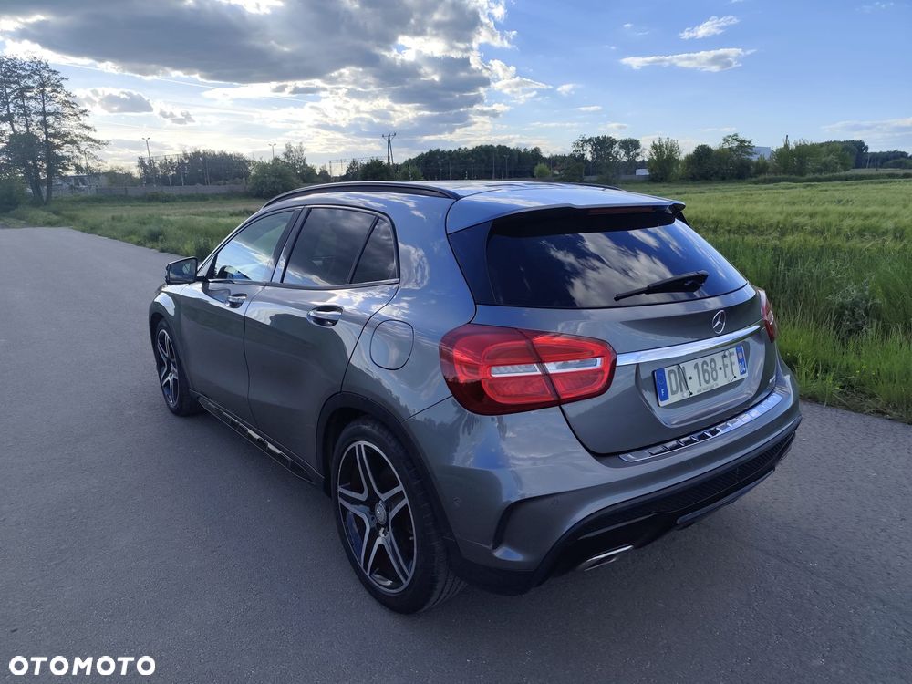 Mercedes-Benz GLA - 7