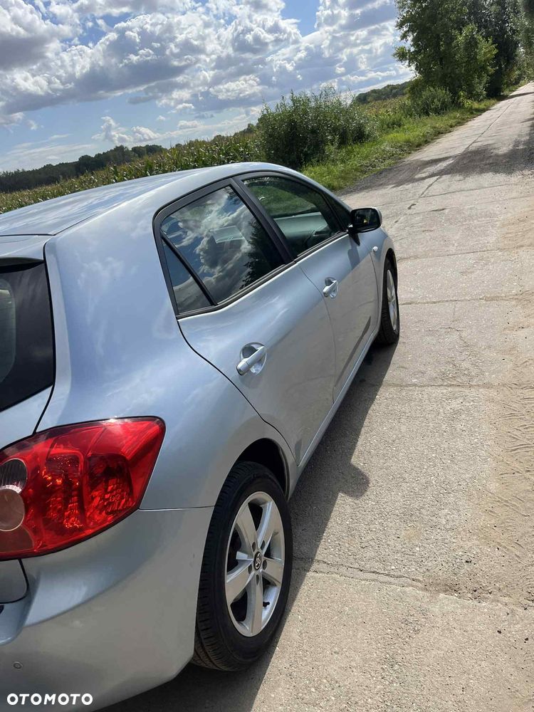 Toyota Auris 2.0 D-4D Sol - 13
