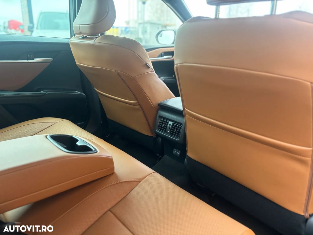 Toyota Camry 2.5 Exclusive - 14