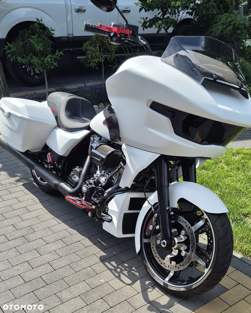 Harley-Davidson Touring Road Glide - 4