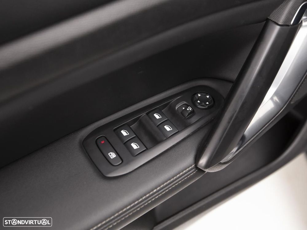 Peugeot 308 SW 1.5 BlueHDi Allure — fotografia 11