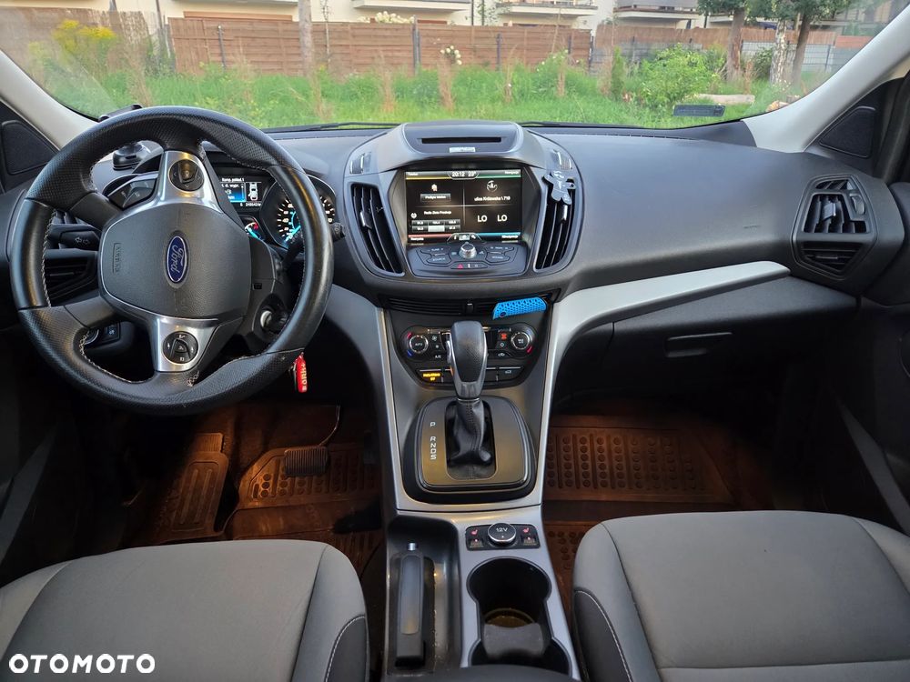 Ford Escape 2.0 EcoBoost AWD Titanium - 19