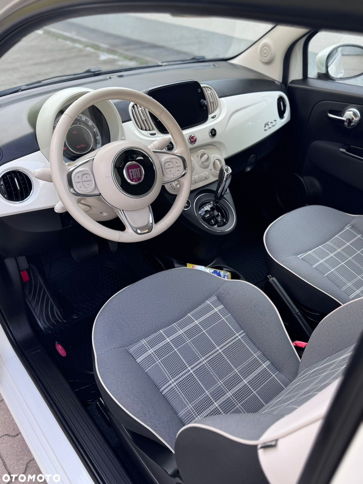 Fiat 500 1.2 Lounge Dualogic - 12