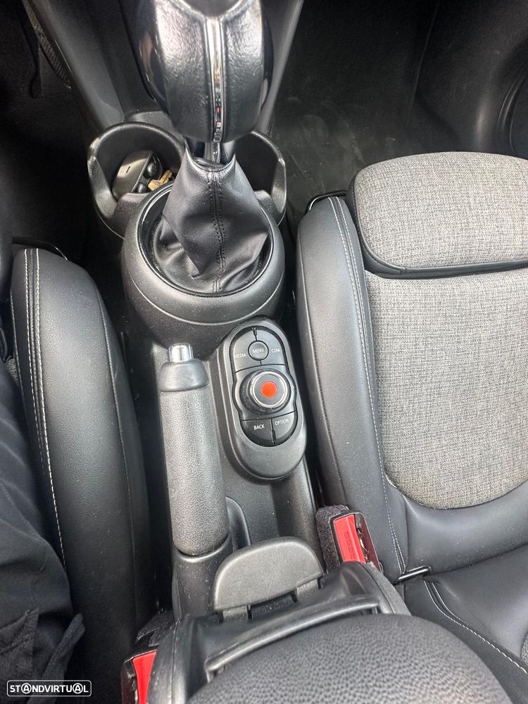 MINI 3 Portas Cooper D - 9
