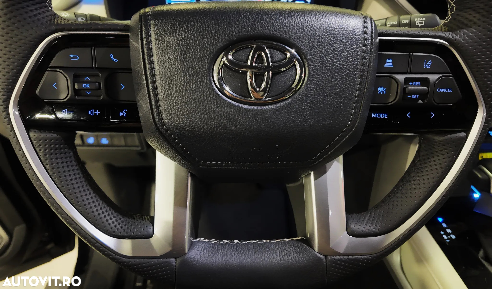 Toyota Sequoia - 26