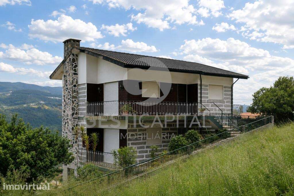 Moradia T4 com garagem em Sande, Marco de Canaveses - Grande imagem: 4/47