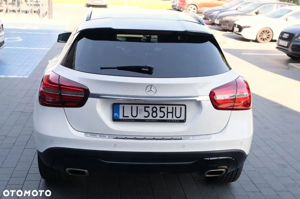 Mercedes-Benz GLA - 3