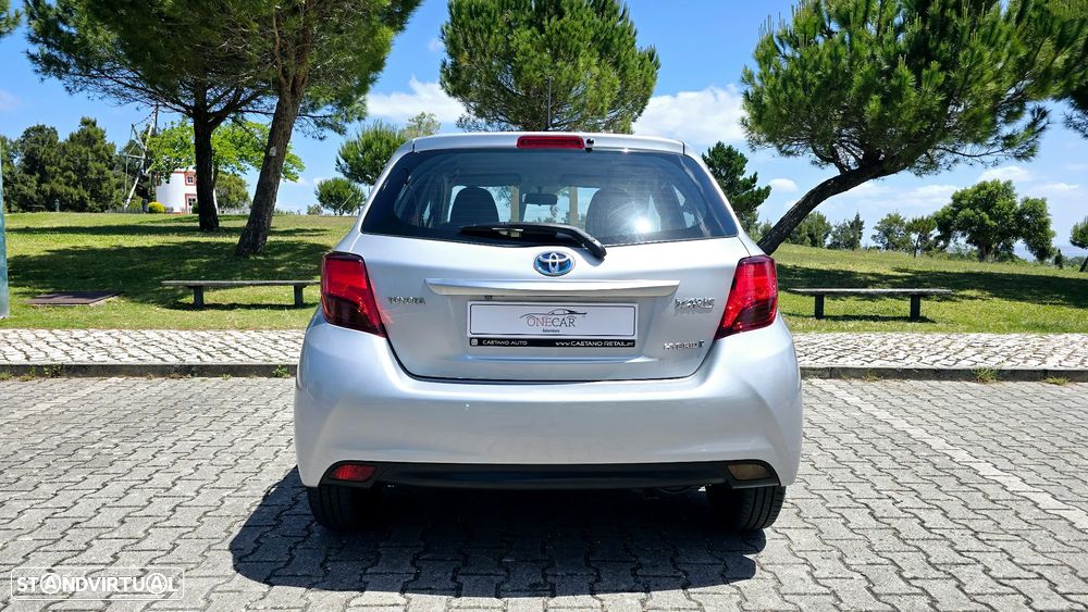 Toyota Yaris 1.5 HSD Comfort +P.Style+P.Techno - 11
