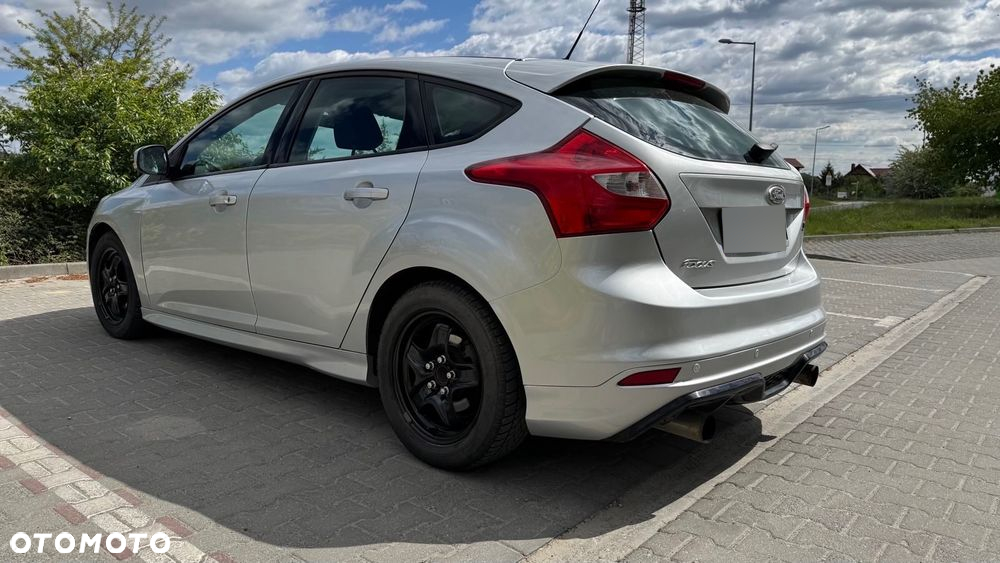 Ford Focus 1.6 TDCi Ambiente - 4