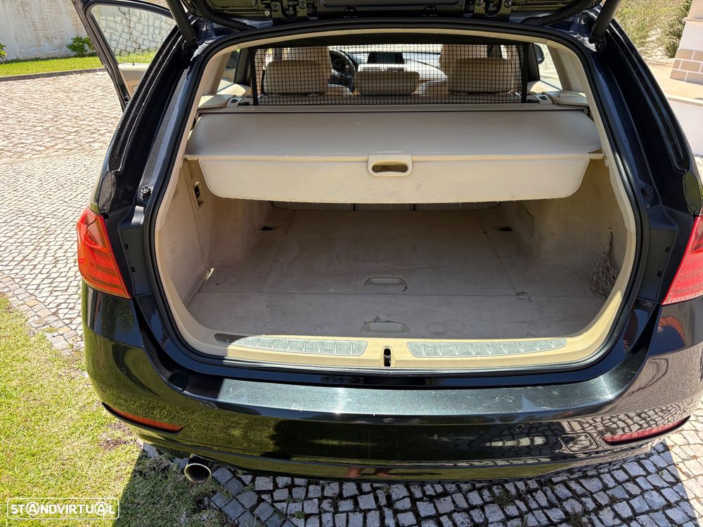 BMW 318 d Auto Line Luxury — fotografia 33