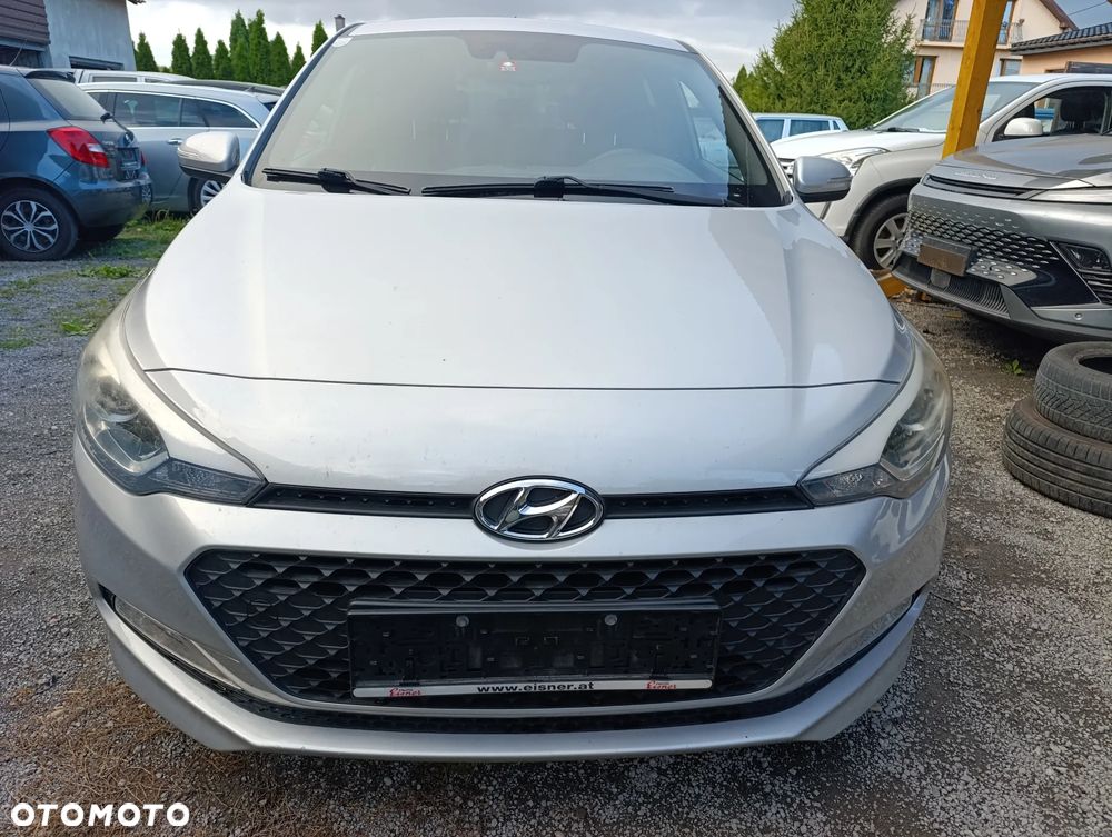 Hyundai i20 - 18